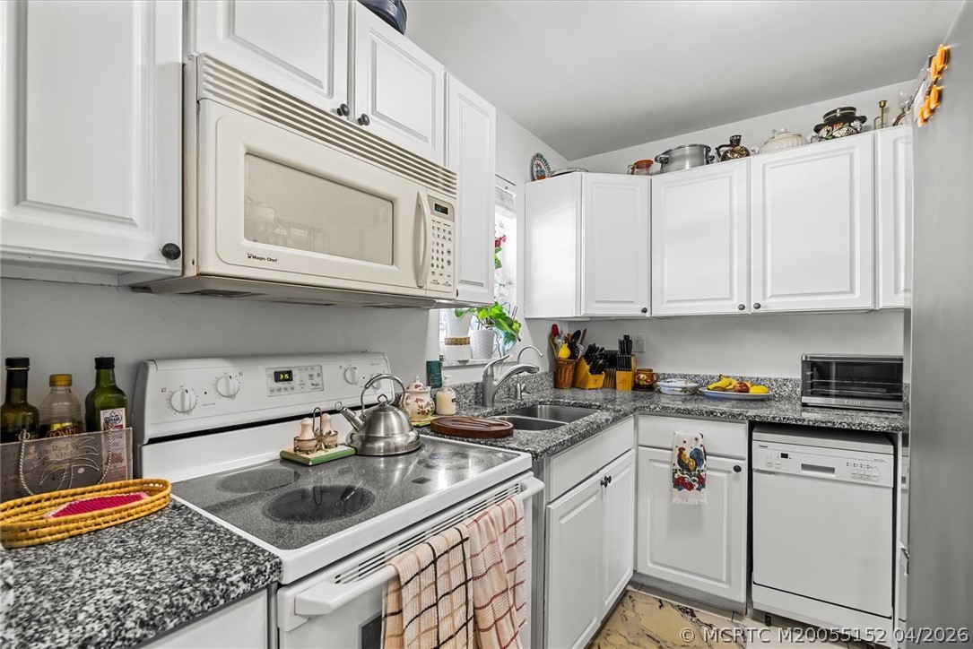 1943 SW Palm City Road 22-D