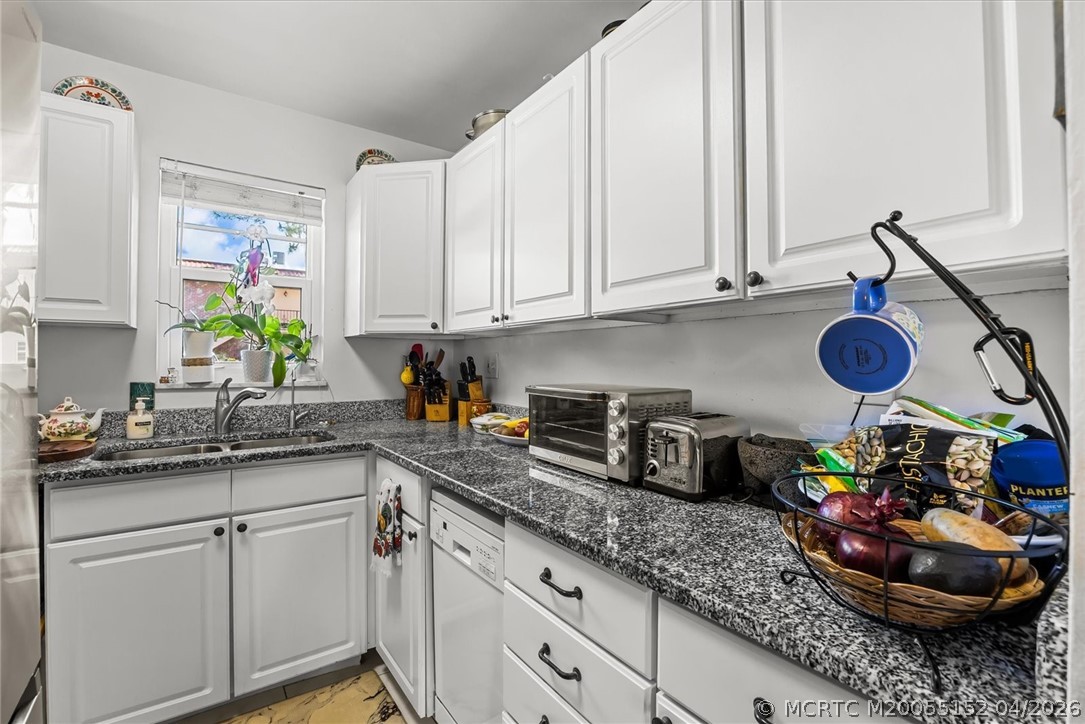 1943 SW Palm City Road 22-D