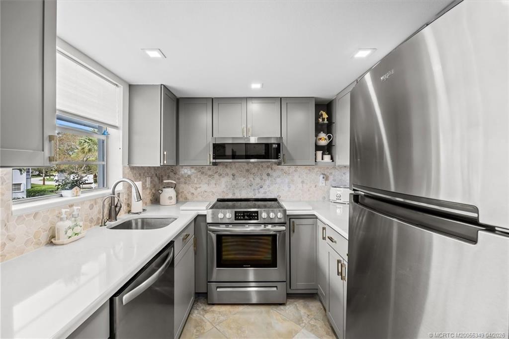 2929 SE Ocean Blvd 104-7