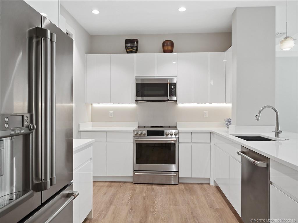 41 SW Seminole Street 208