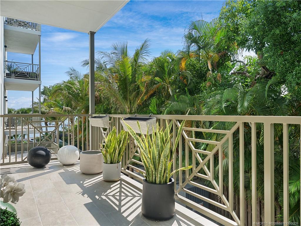 41 SW Seminole Street 208