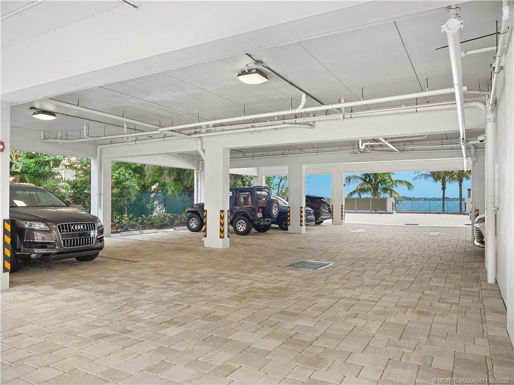 41 SW Seminole Street 208