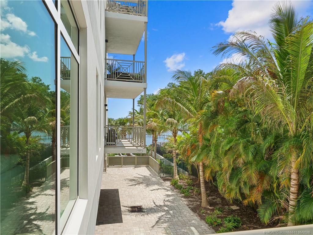 41 SW Seminole Street 208