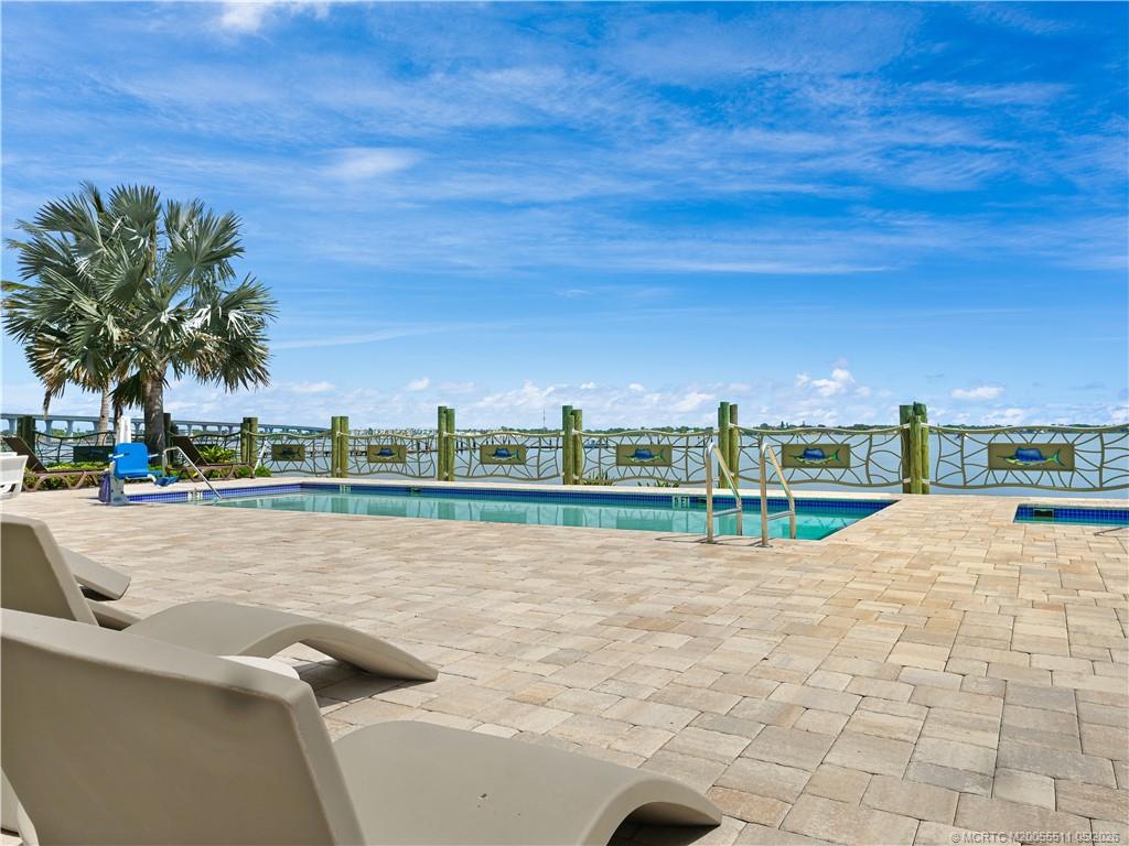 41 SW Seminole Street 208