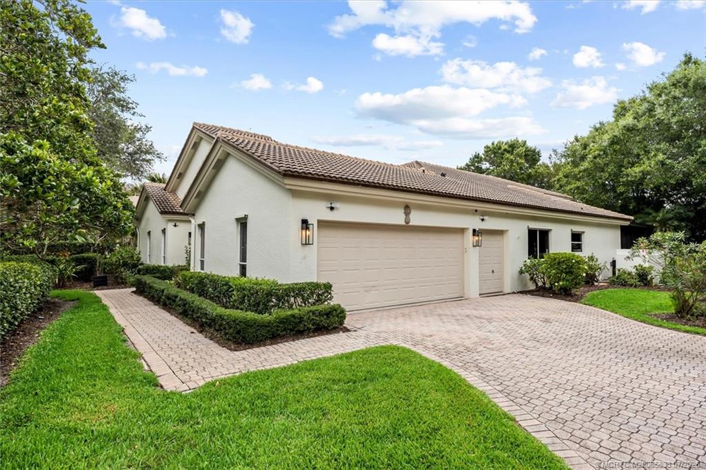 1515 NW Sawgrass Way