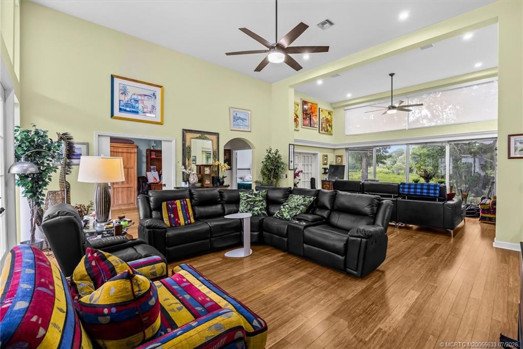 1515 NW Sawgrass Way