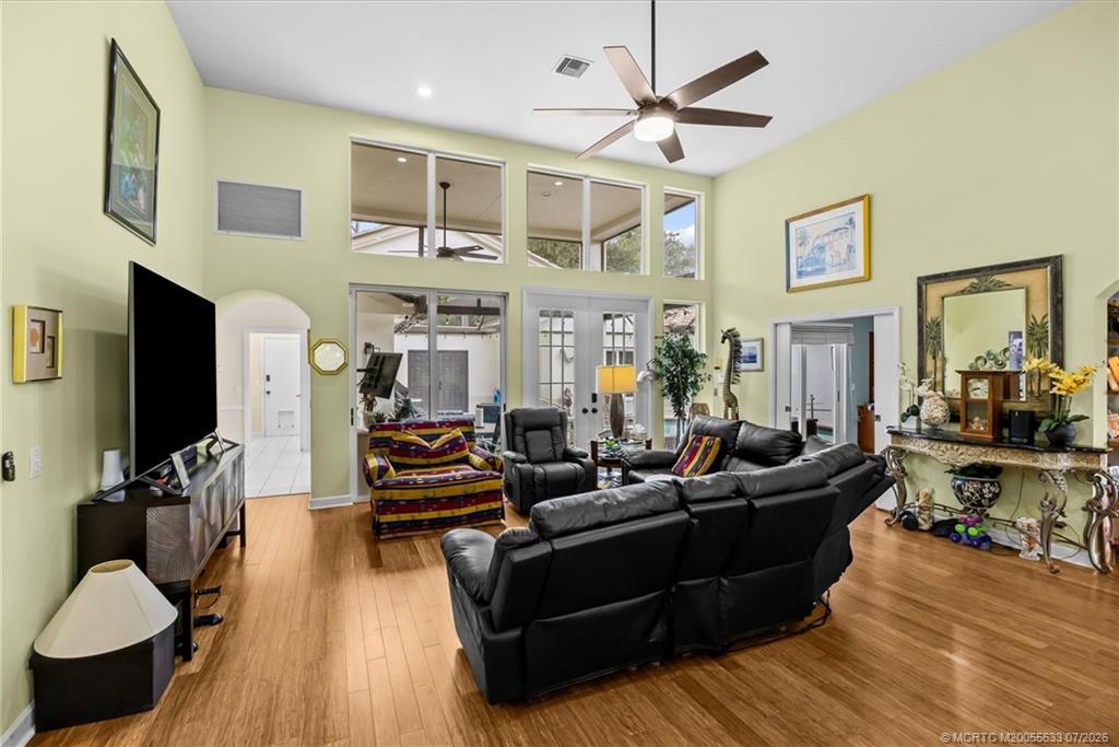 1515 NW Sawgrass Way