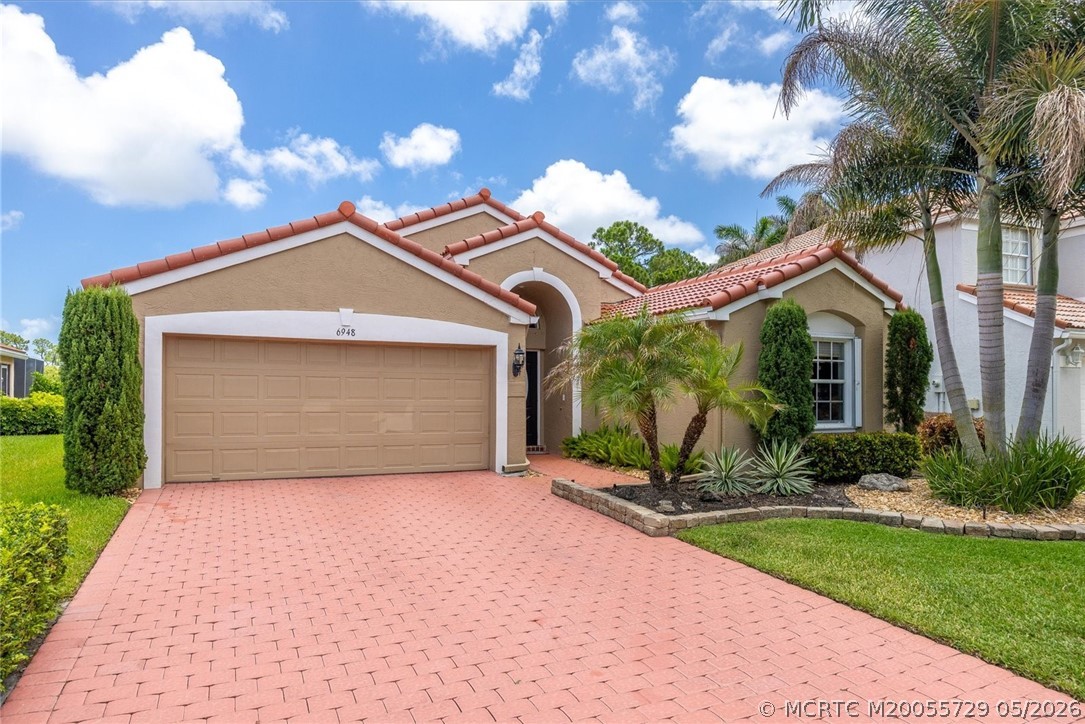 6948 SE Twin Oaks Circle
