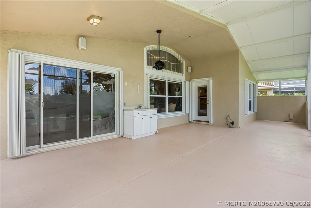 6948 SE Twin Oaks Circle