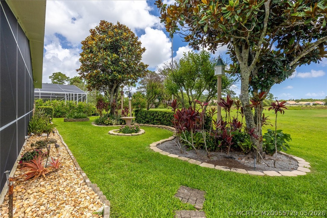 6948 SE Twin Oaks Circle