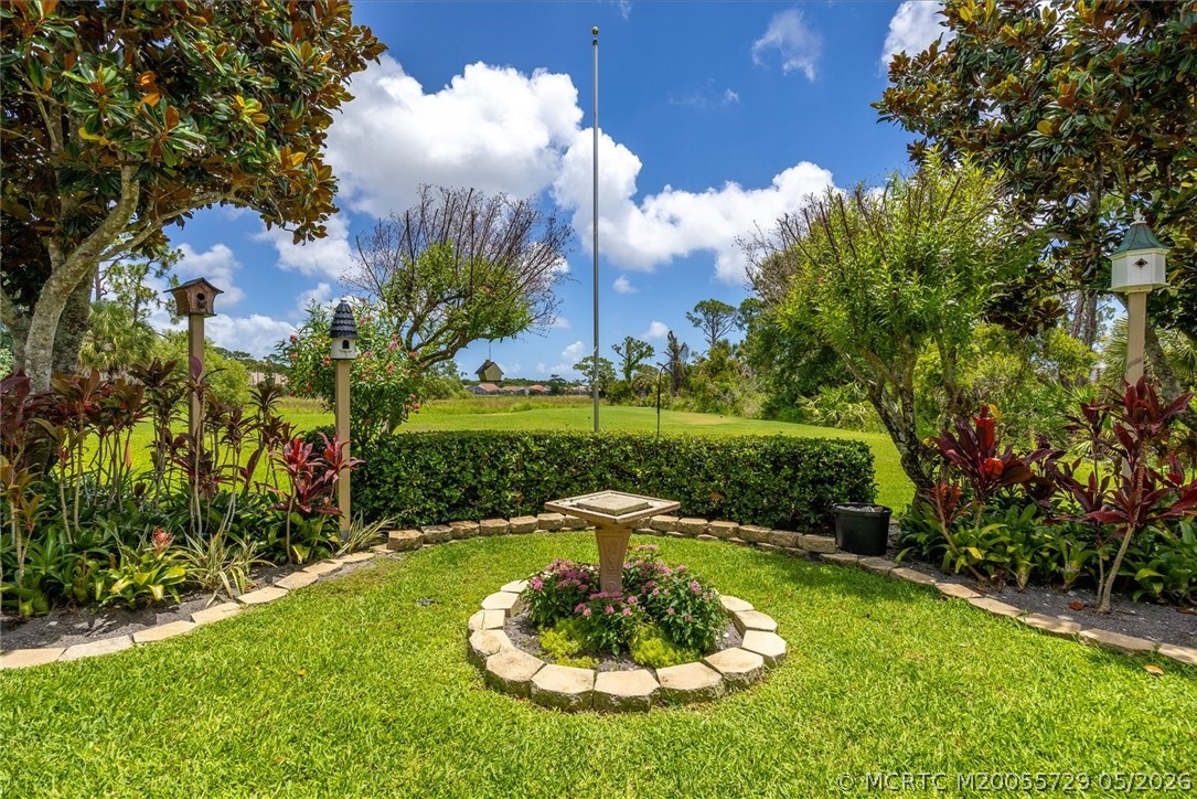 6948 SE Twin Oaks Circle