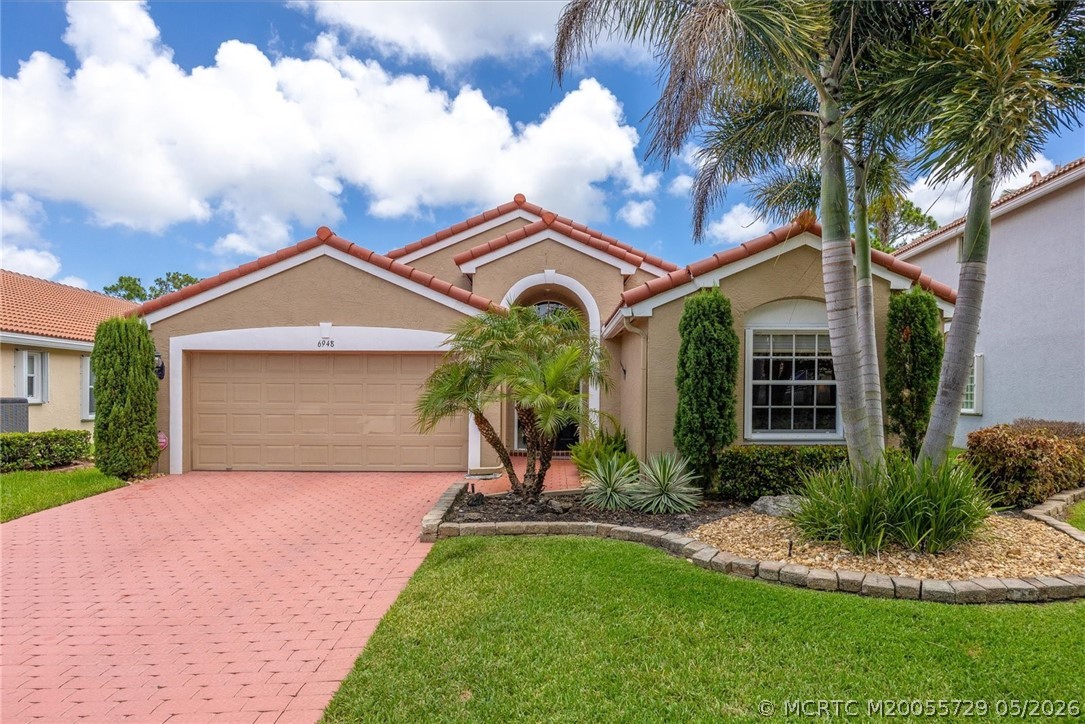 6948 SE Twin Oaks Circle