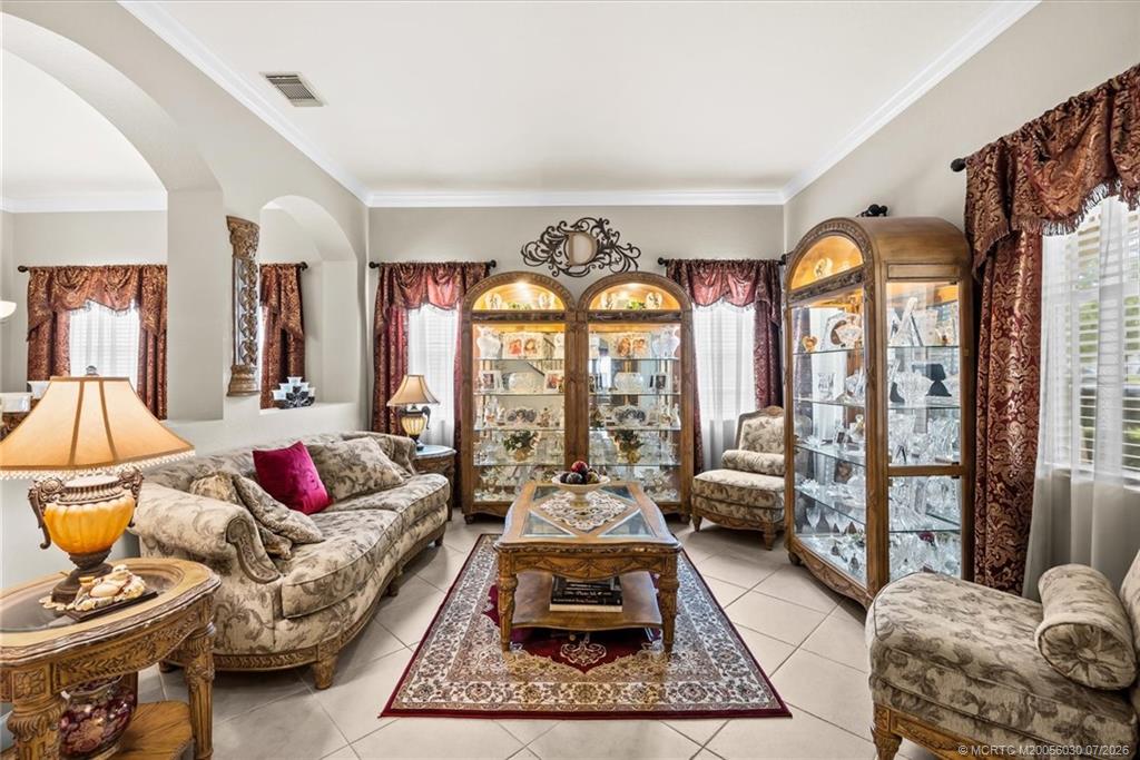 5718 SW Bald Eagle Drive
