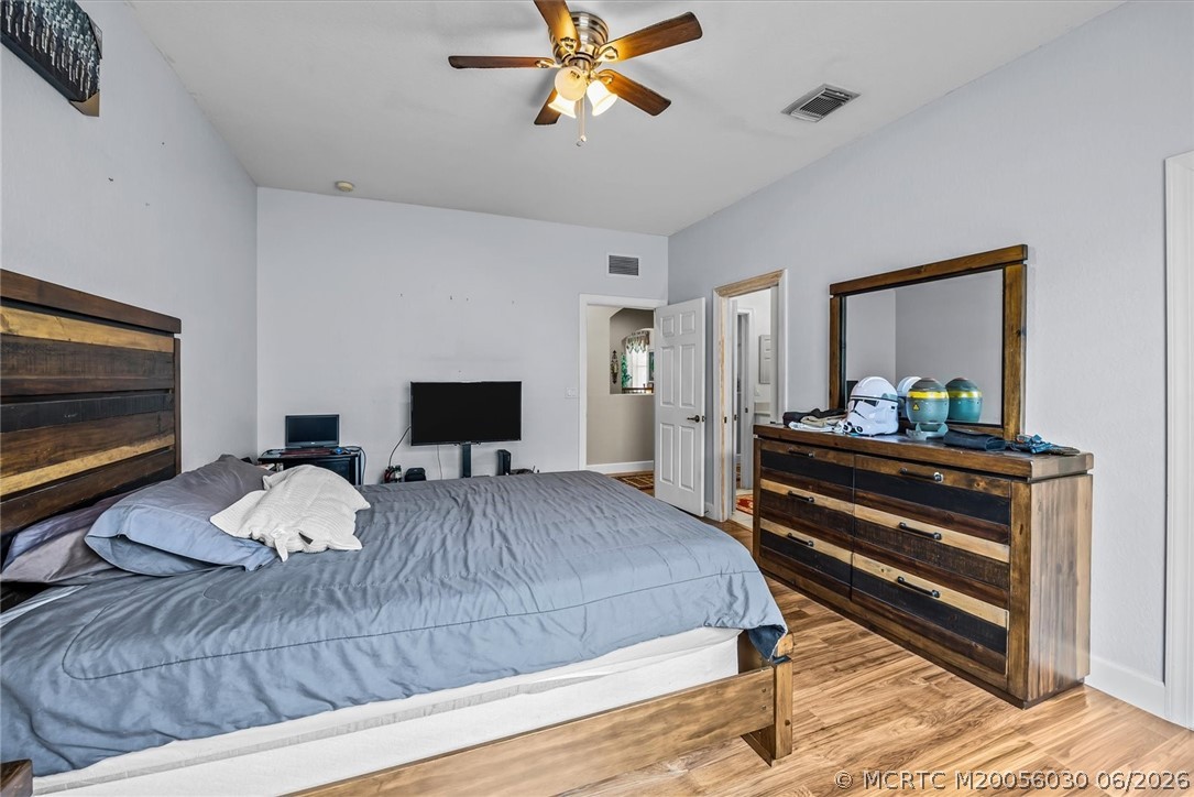 5718 SW Bald Eagle Drive
