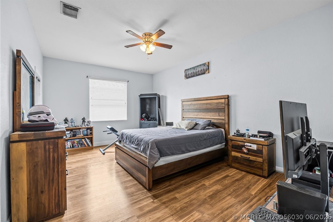 5718 SW Bald Eagle Drive