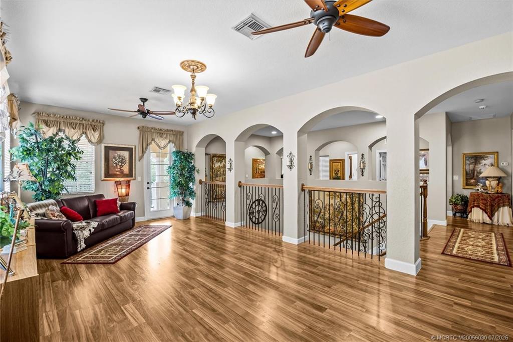 5718 SW Bald Eagle Drive