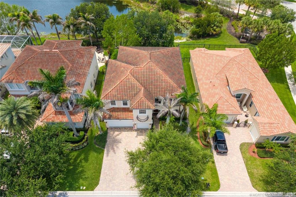 5718 SW Bald Eagle Drive