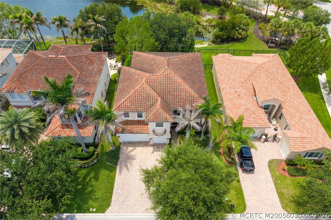 5718 SW Bald Eagle Drive