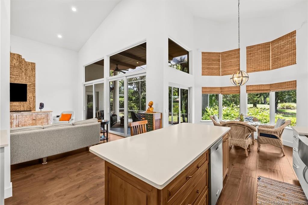 2001 NW Laurel Oak Lane
