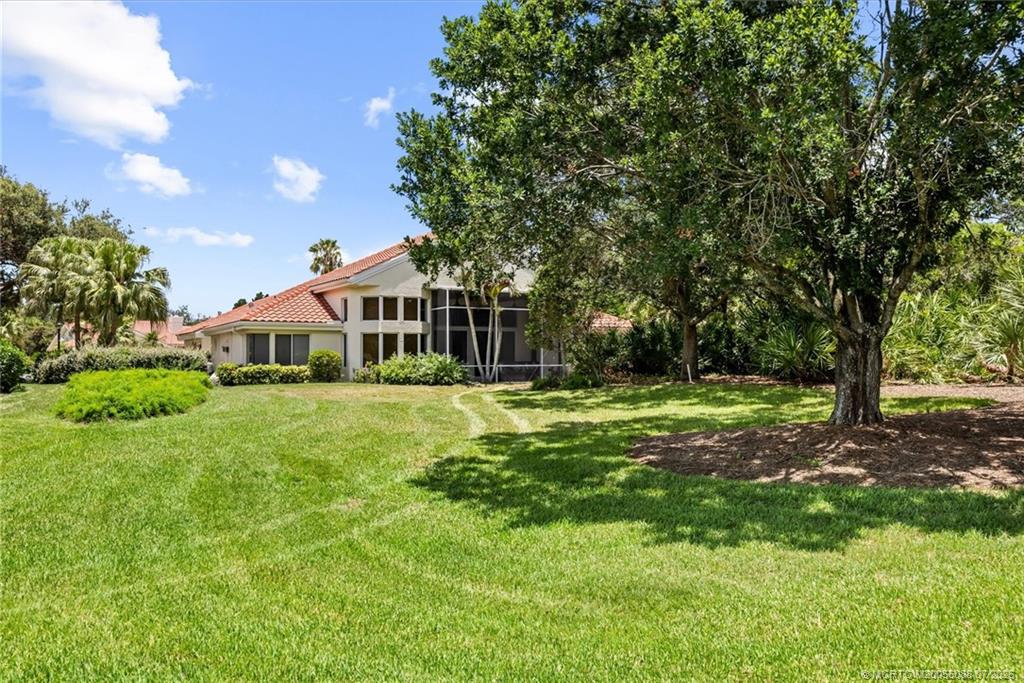 2001 NW Laurel Oak Lane