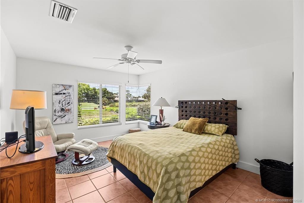2001 NW Laurel Oak Lane