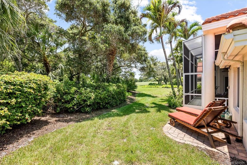 2001 NW Laurel Oak Lane