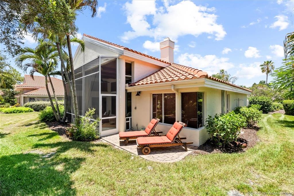2001 NW Laurel Oak Lane