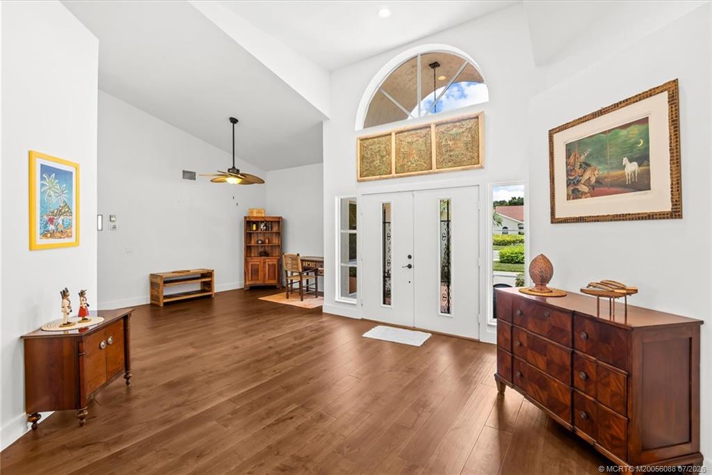 2001 NW Laurel Oak Lane