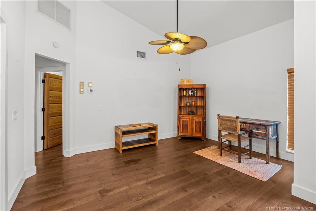 2001 NW Laurel Oak Lane