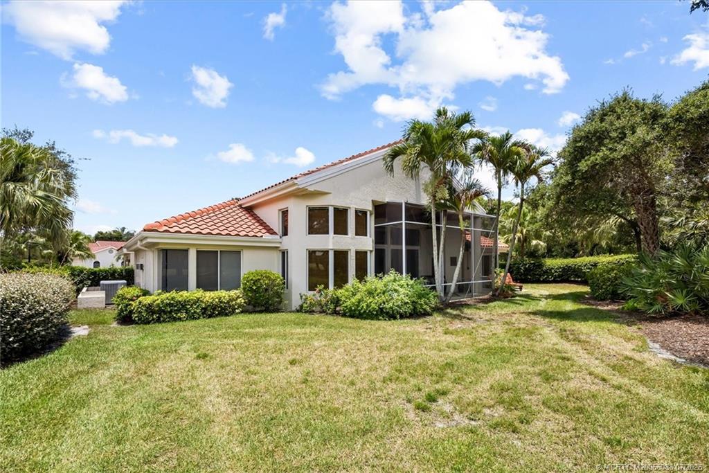 2001 NW Laurel Oak Lane