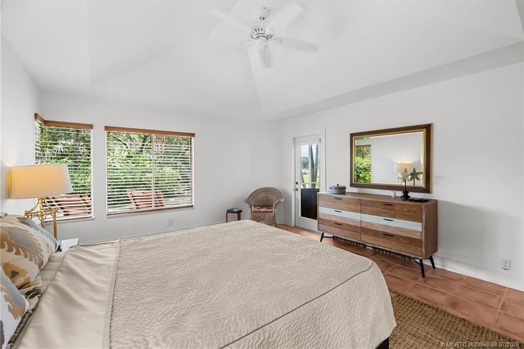 2001 NW Laurel Oak Lane