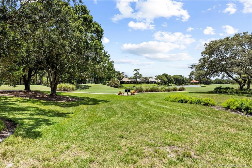 2001 NW Laurel Oak Lane