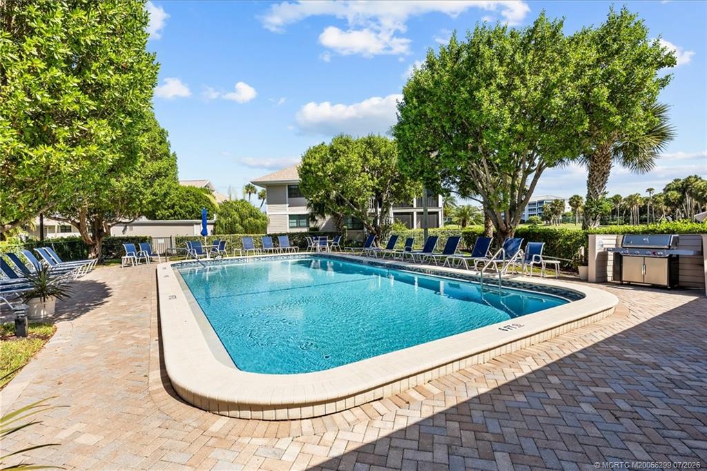 333 NE Golfview Circle