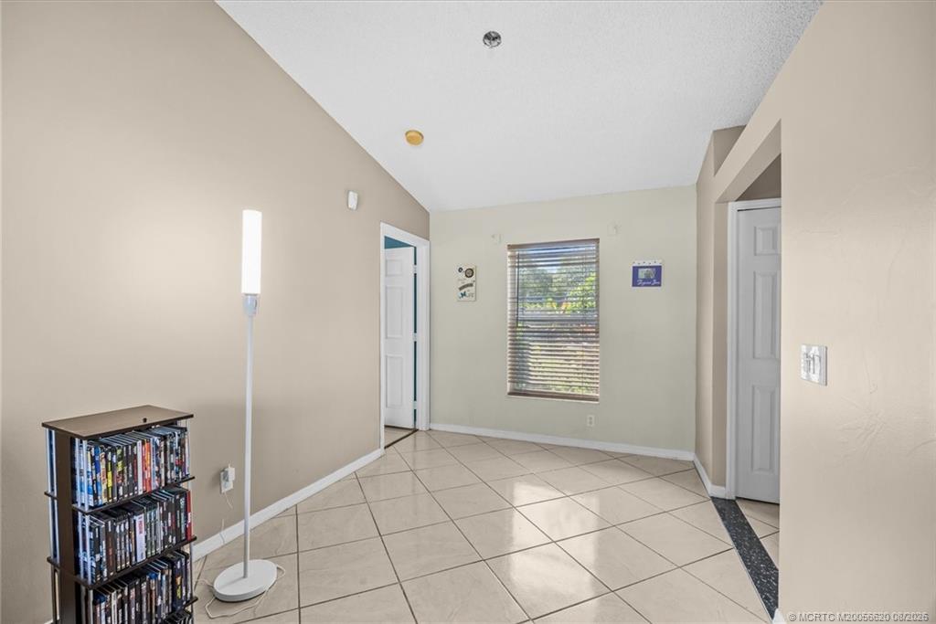 256 SW Christmas Terrace