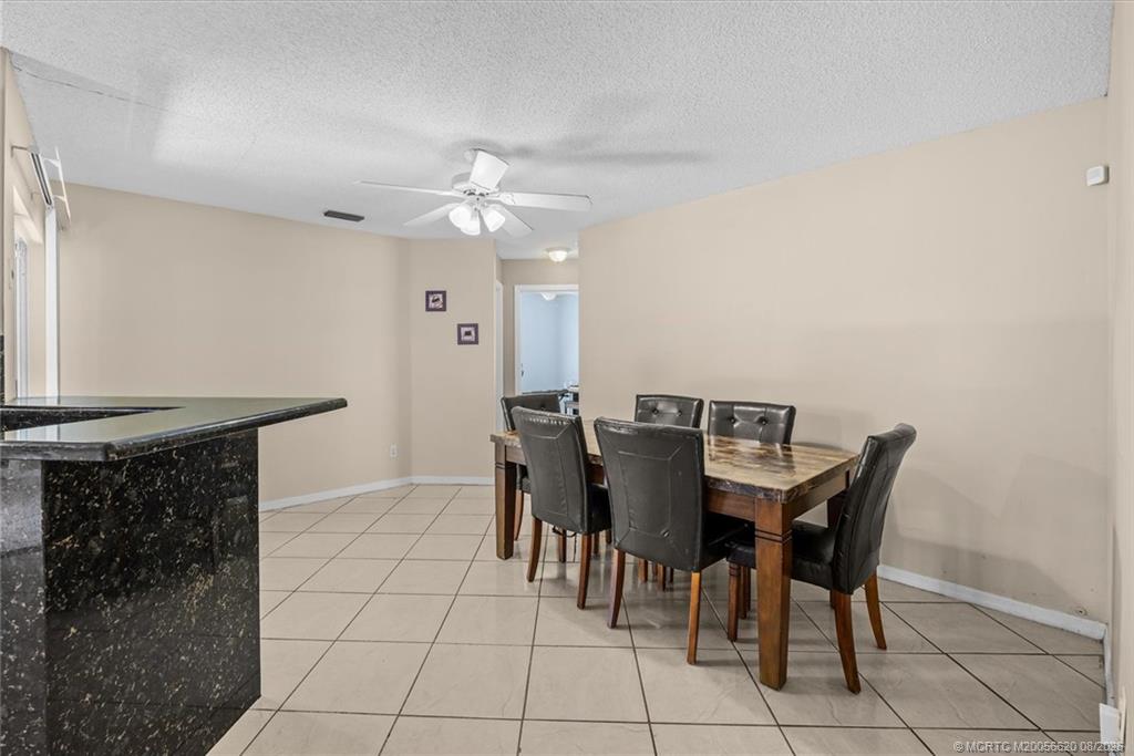 256 SW Christmas Terrace