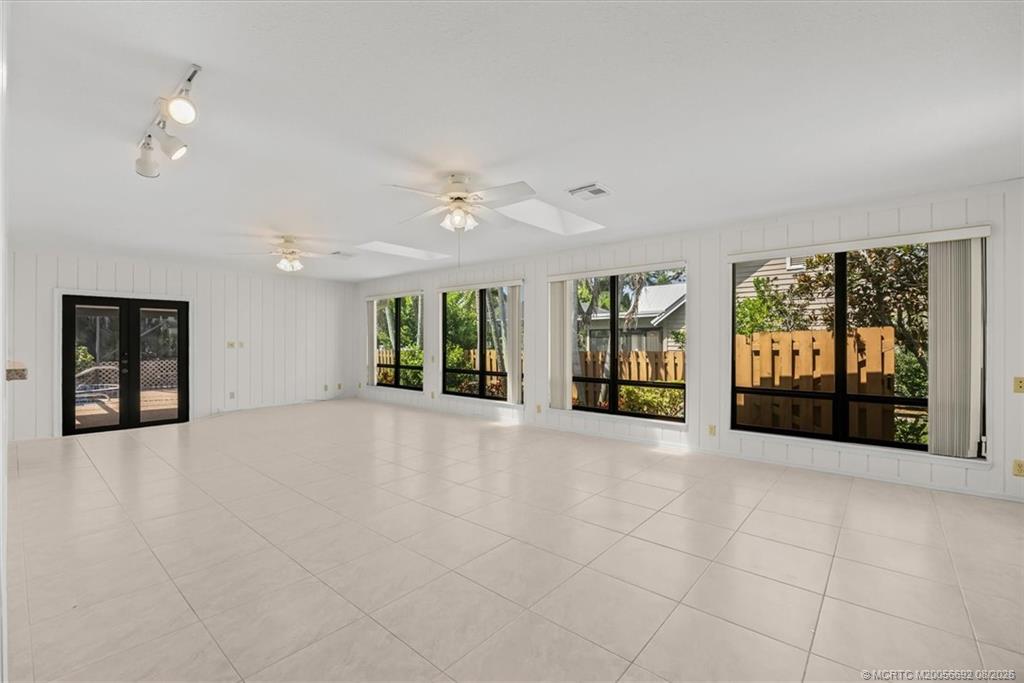 1904 NW 22nd Street