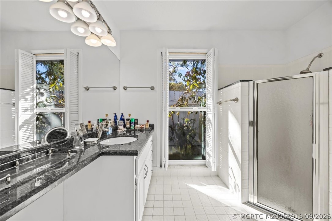 571 NE Town Terrace