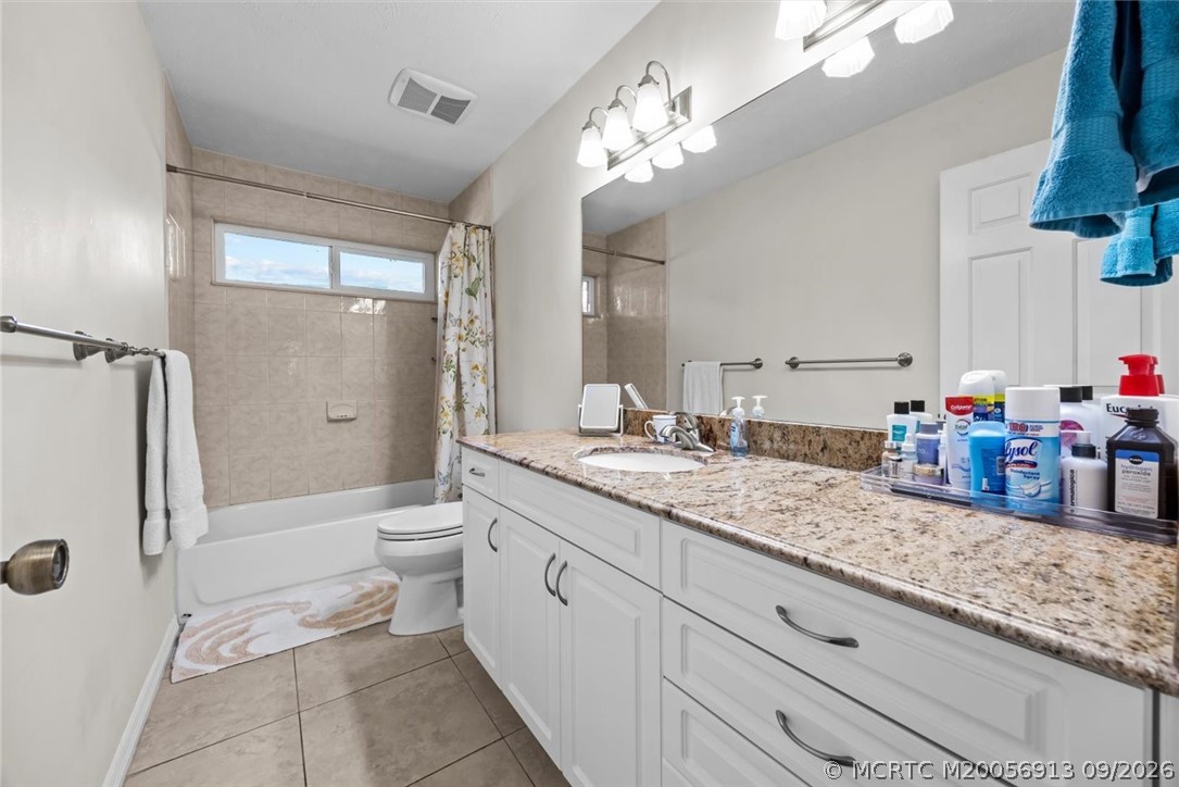 571 NE Town Terrace