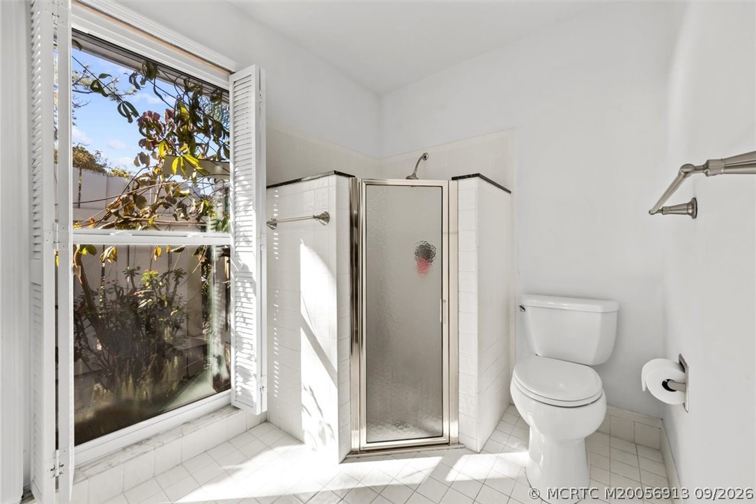 571 NE Town Terrace