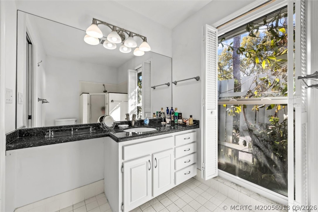 571 NE Town Terrace