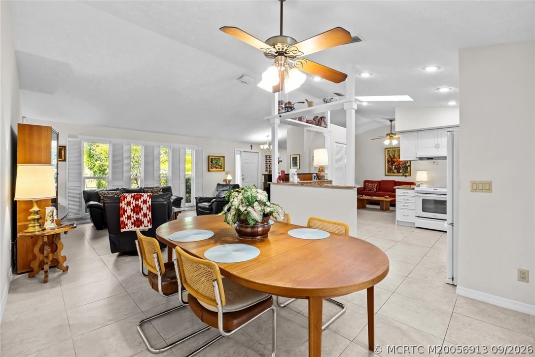 571 NE Town Terrace