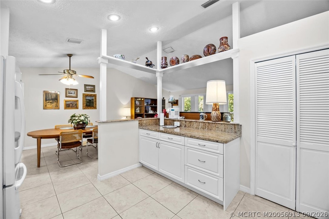 571 NE Town Terrace