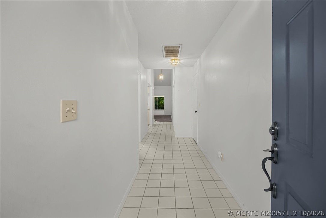 663 NE Wax Myrtle Way