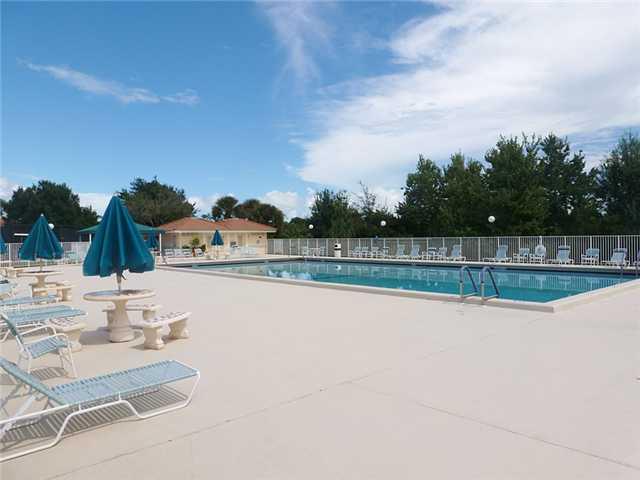 1492 SW Greens Pointe Way 1492