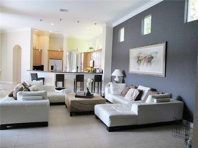 872 SW SQUIRE JOHNS Lane X