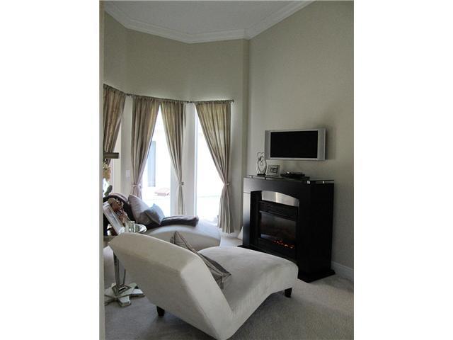 872 SW SQUIRE JOHNS Lane X
