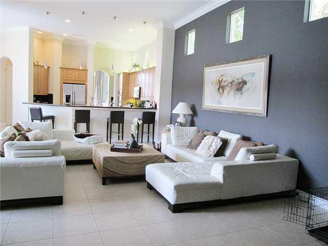 872 SW SQUIRE JOHNS Lane X