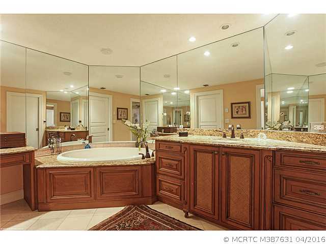 2816 SE DUNE Drive 2405