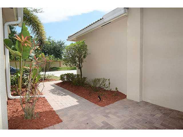 1423 SE Legacy Cove Circle 1423