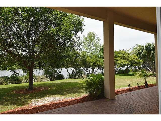 1423 SE Legacy Cove Circle 1423